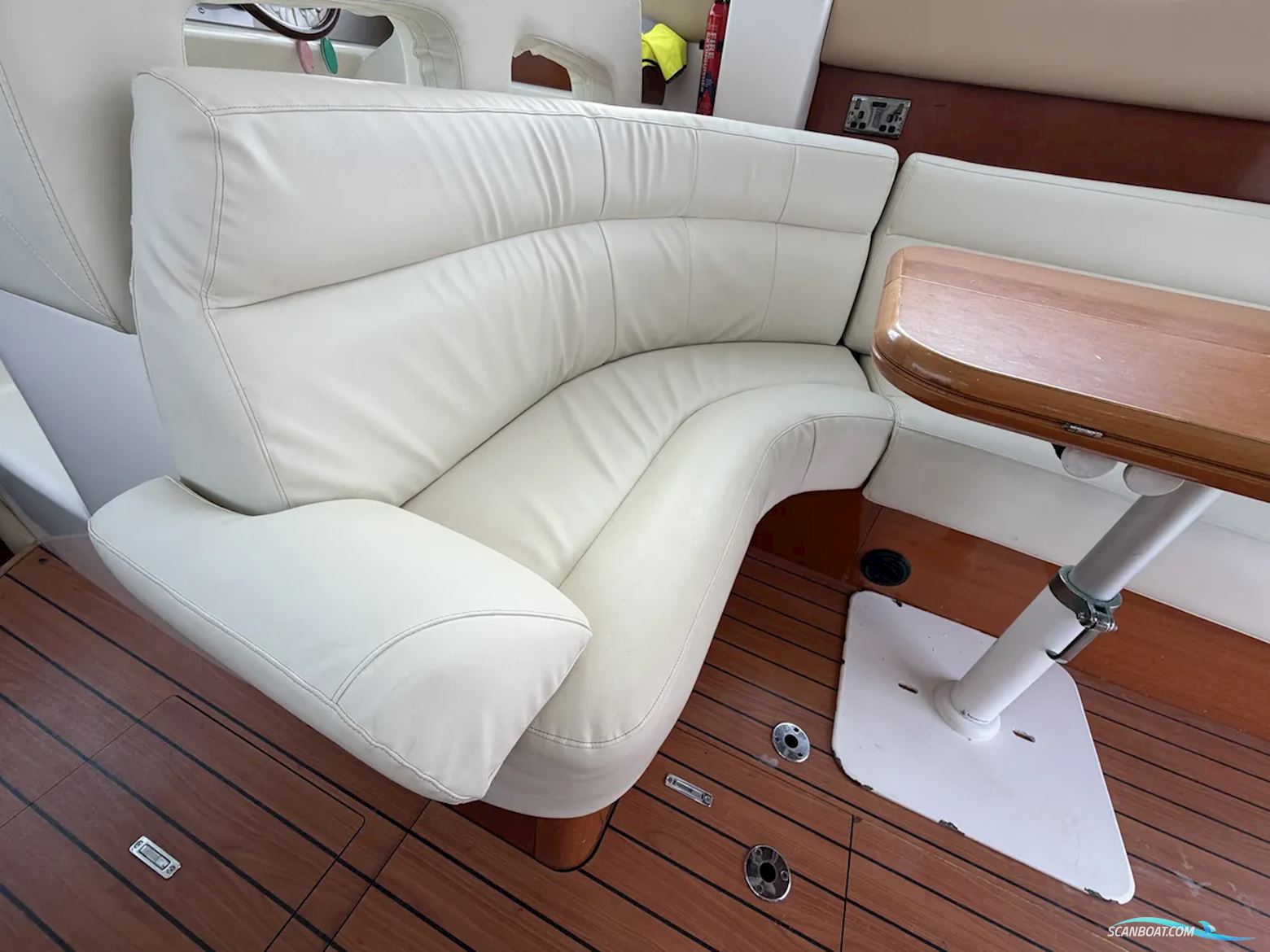 Prestige 36