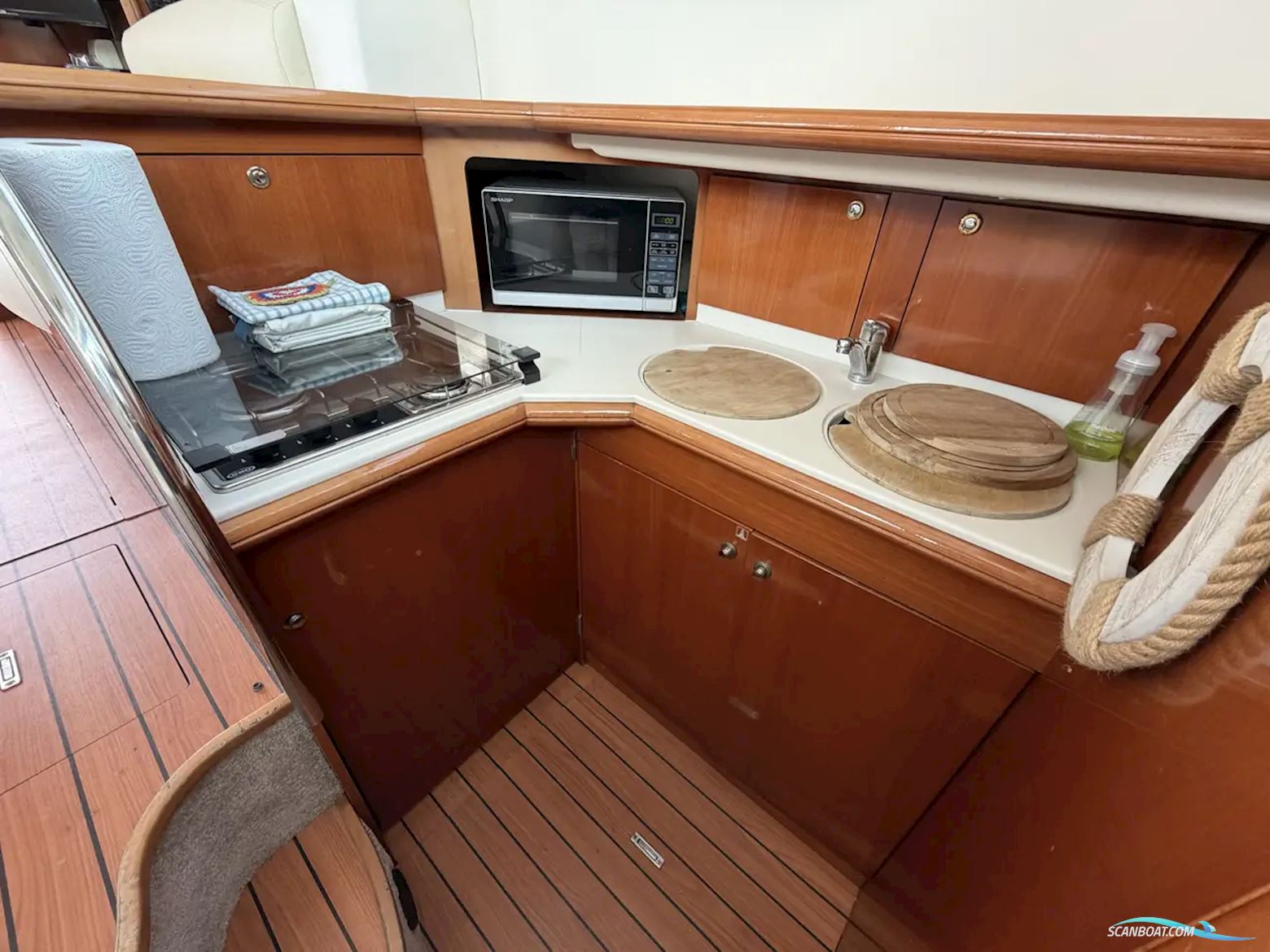 Prestige 36