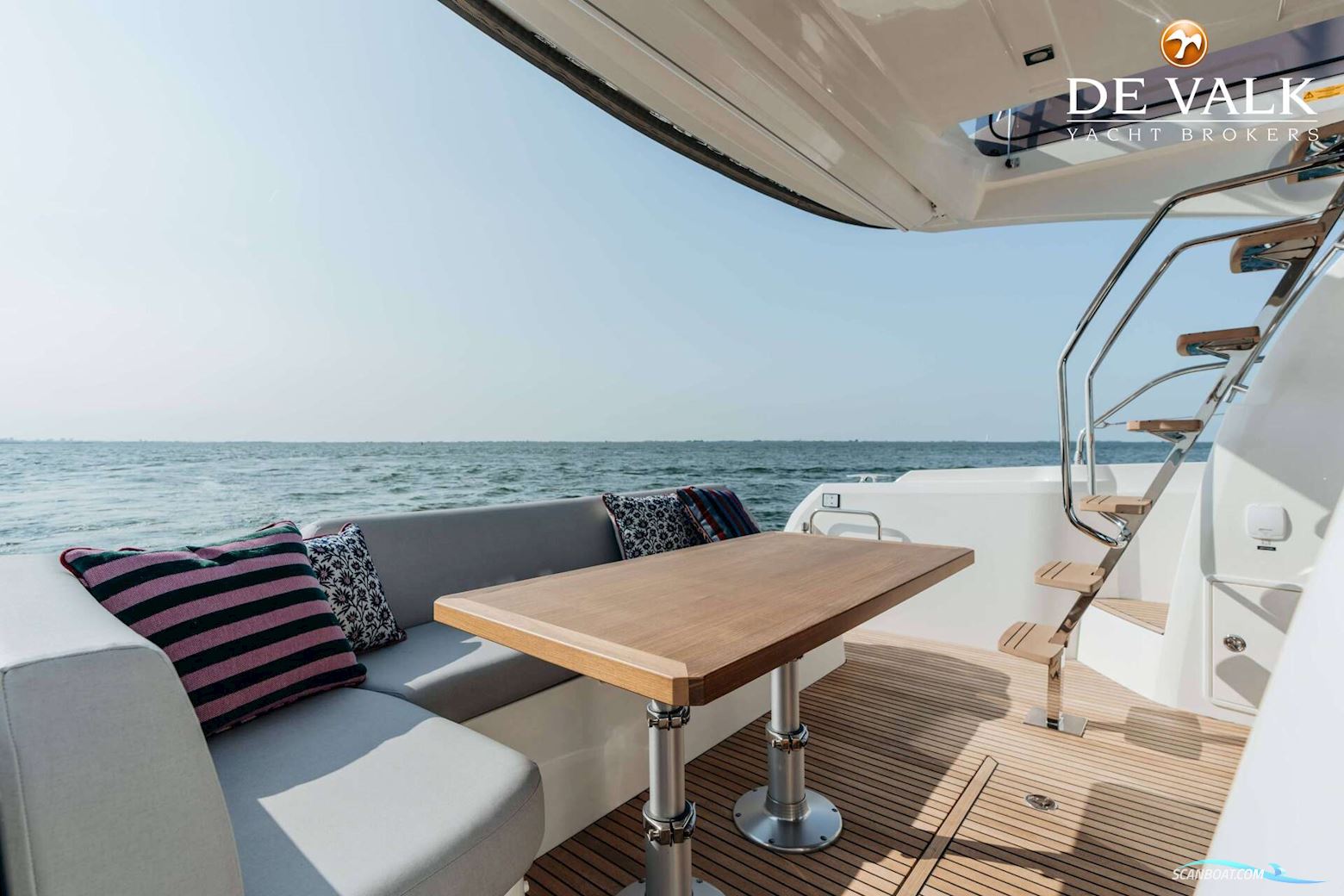 Prestige 420 Flybridge
