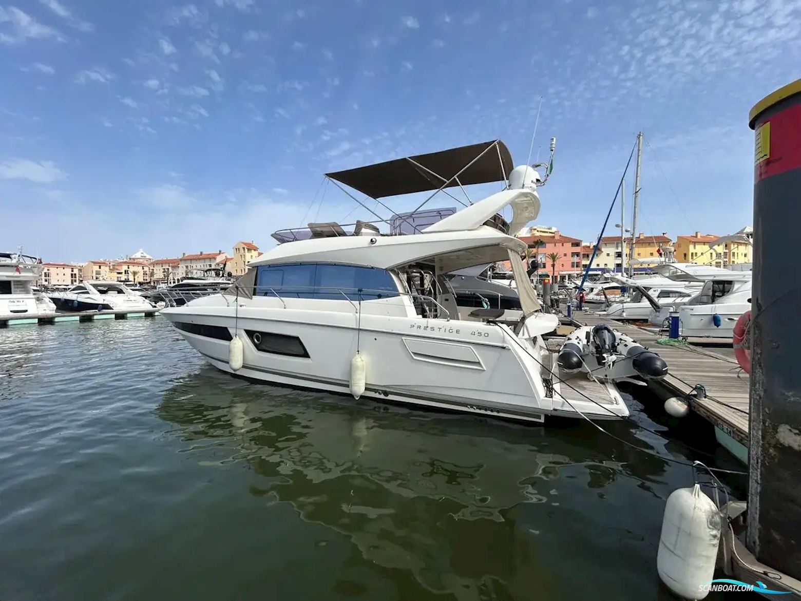 Prestige 450 Motorboat 2017, with Volvo Penta engine, Portugal
