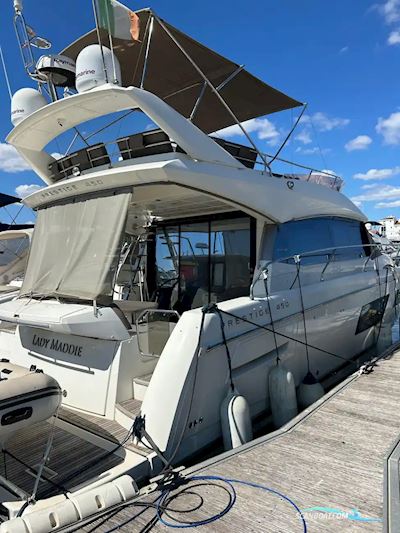 Prestige 450 Motorboat 2017, with Volvo Penta engine, Portugal
