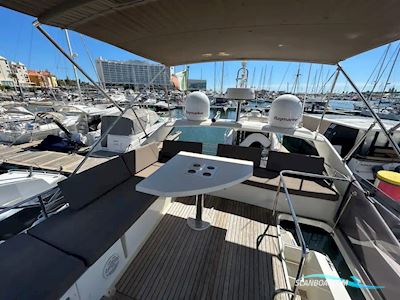 Prestige 450 Motorboat 2017, with Volvo Penta engine, Portugal