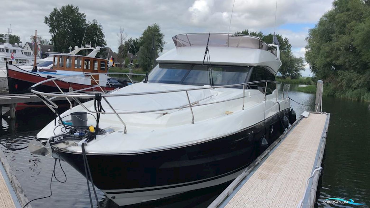 Prestige 460 flybridge
