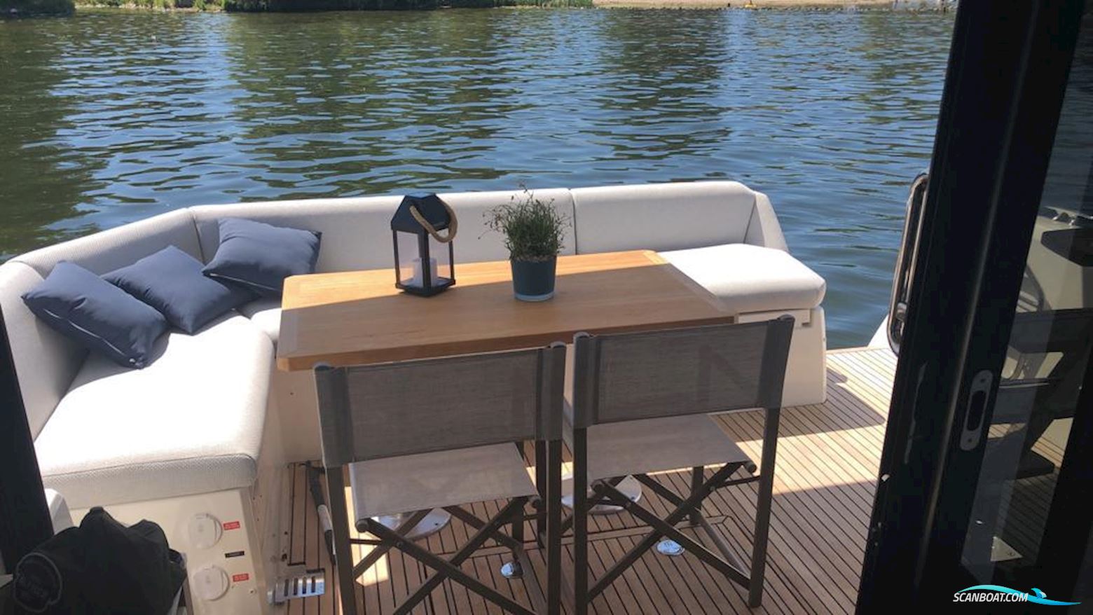 Prestige 460 flybridge