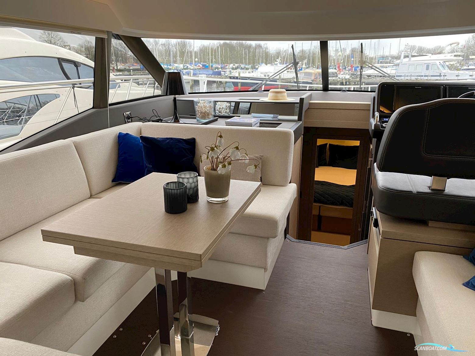 Prestige 460 flybridge