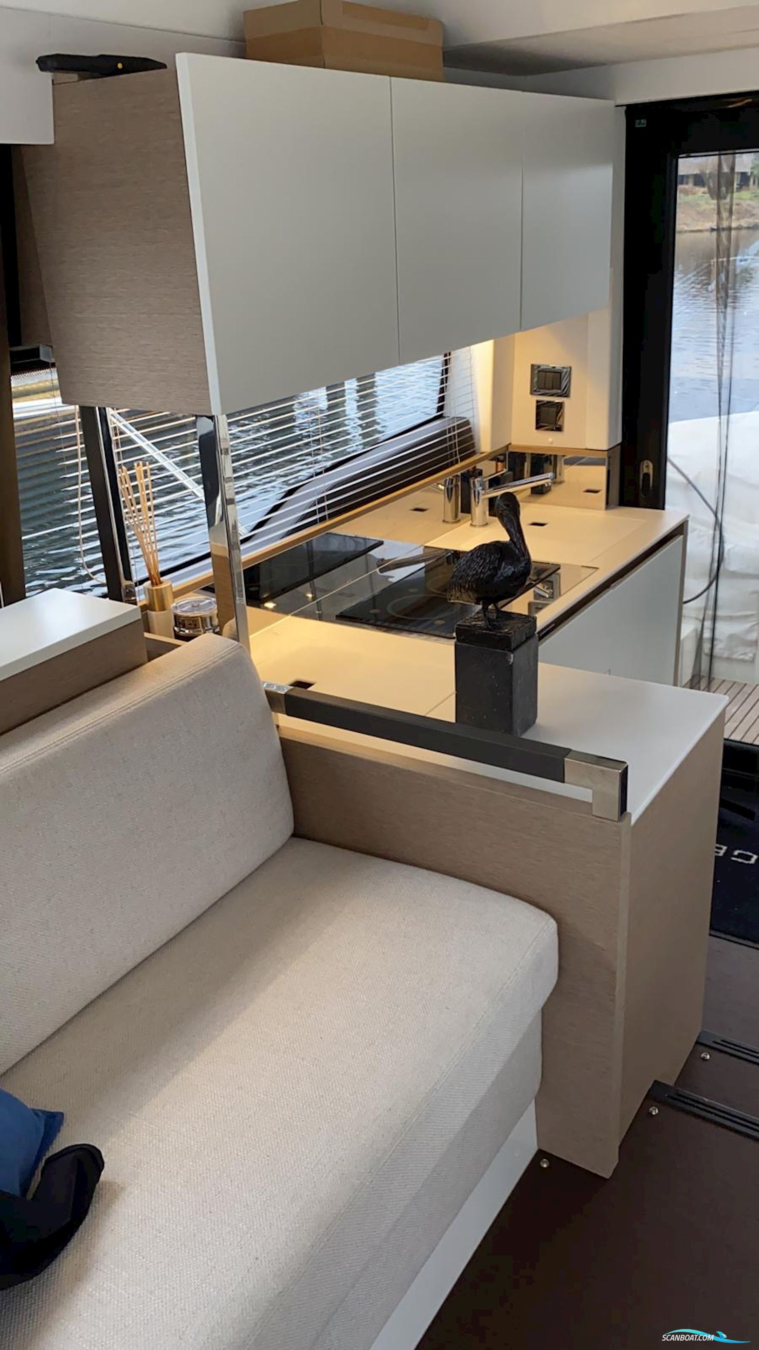 Prestige 460 flybridge