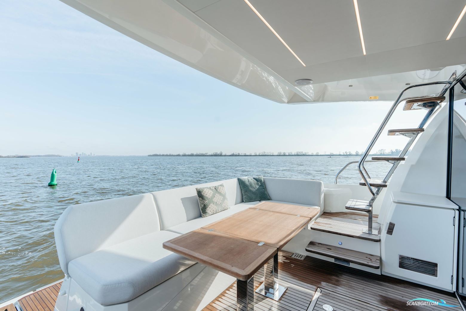 Prestige 520 Flybridge