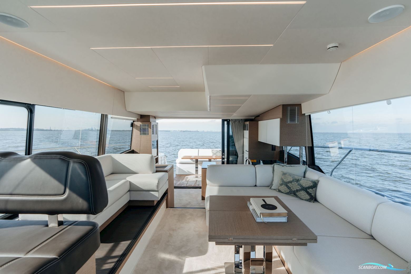 Prestige 520 Flybridge