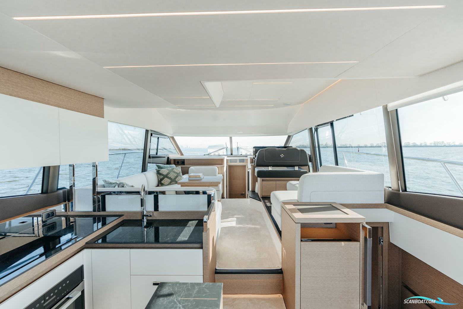 Prestige 520 Flybridge
