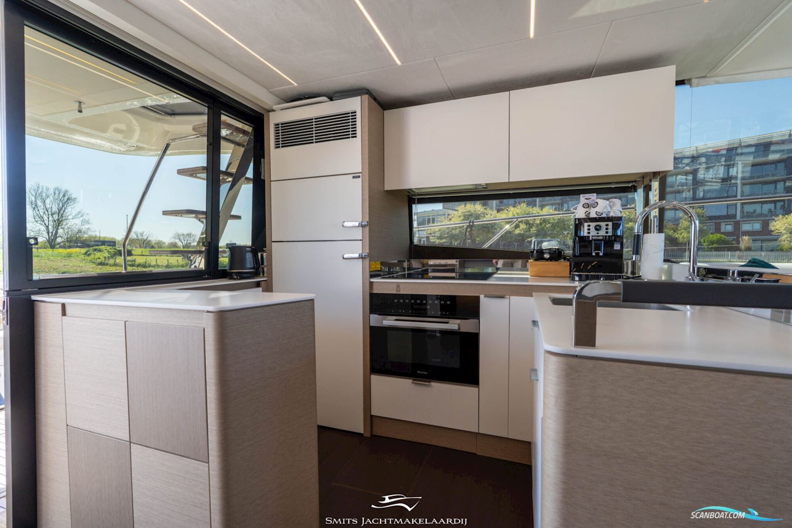 Prestige 590 Flybridge