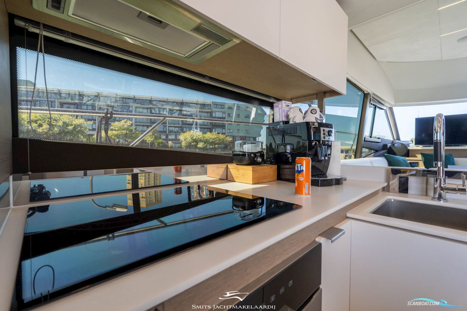 Prestige 590 Flybridge