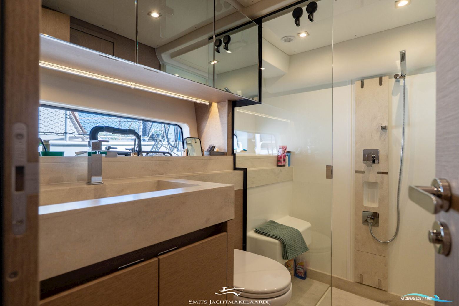 Prestige 590 Flybridge