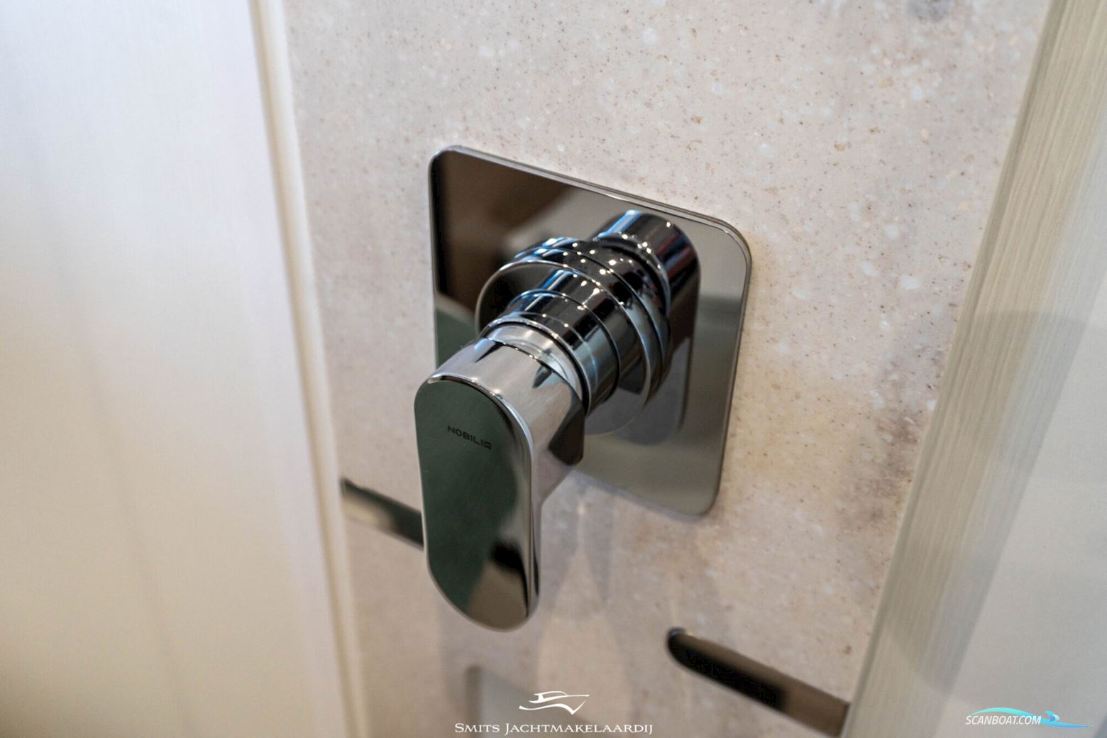 Prestige 590 Flybridge