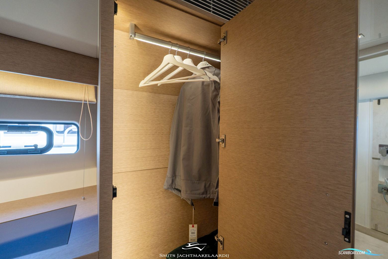 Prestige 590 Flybridge