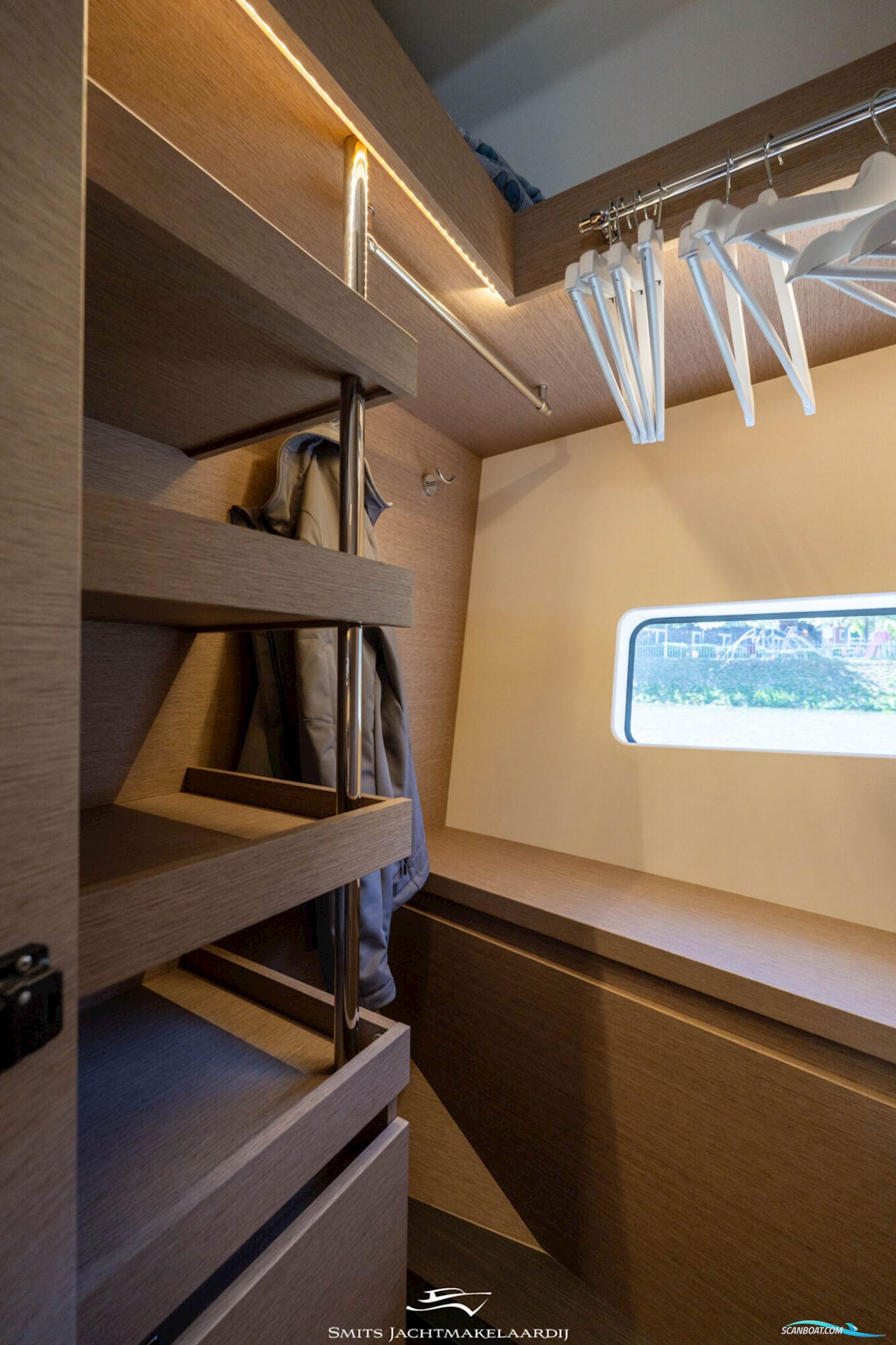 Prestige 590 Flybridge