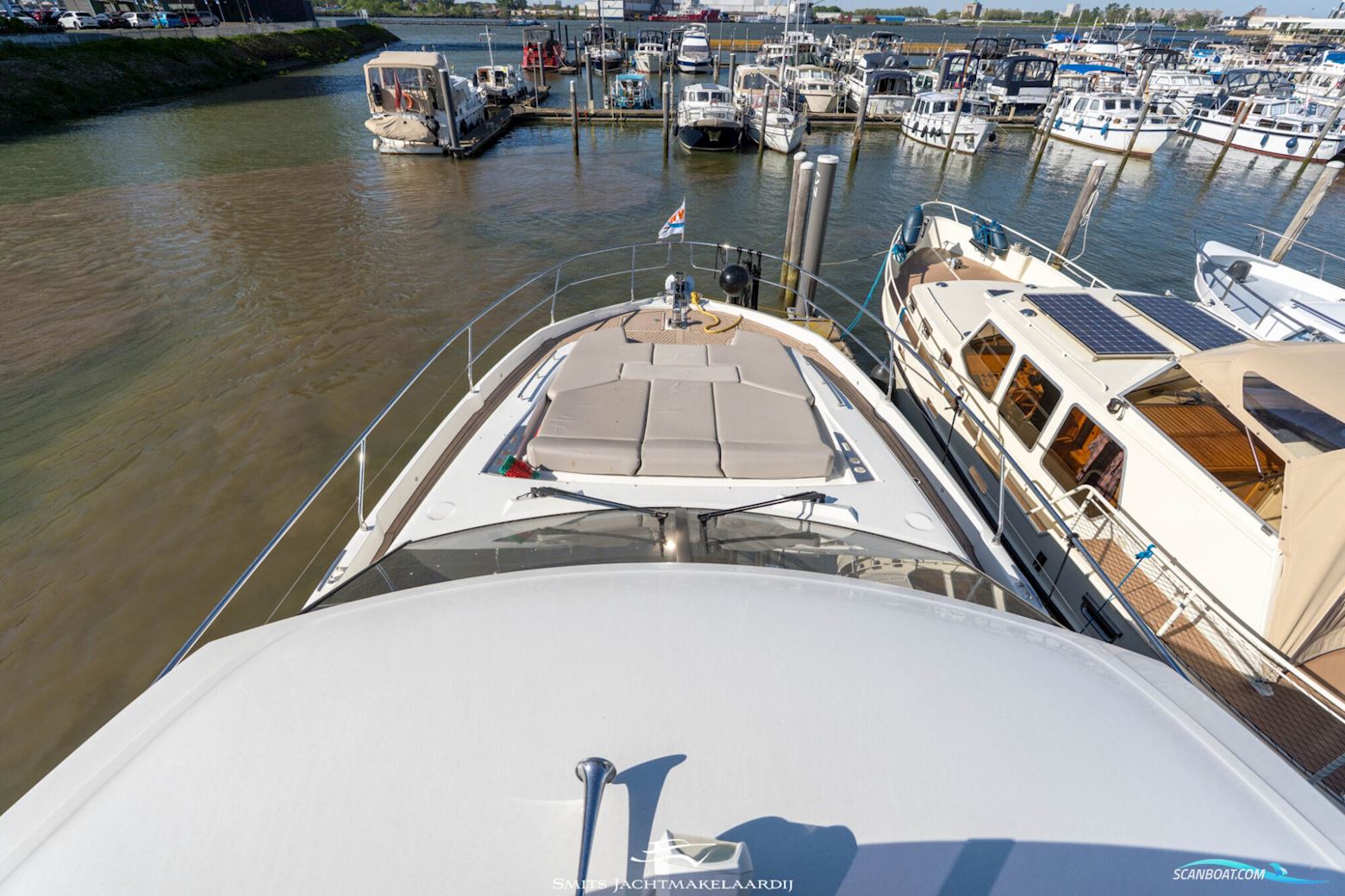 Prestige 590 Flybridge