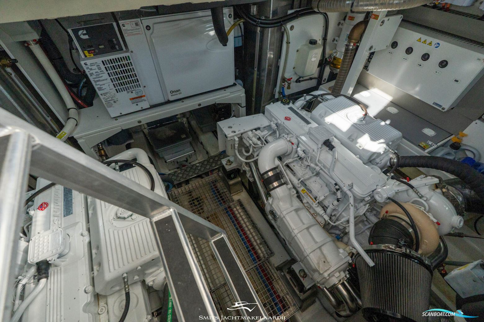 Prestige 590 Flybridge