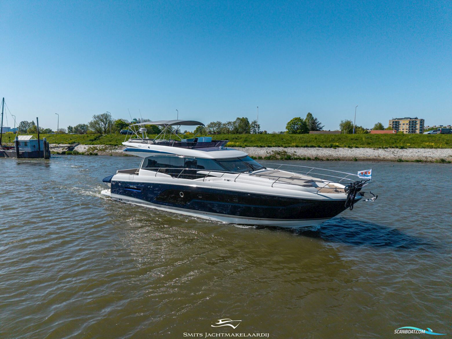 Prestige 590 Flybridge