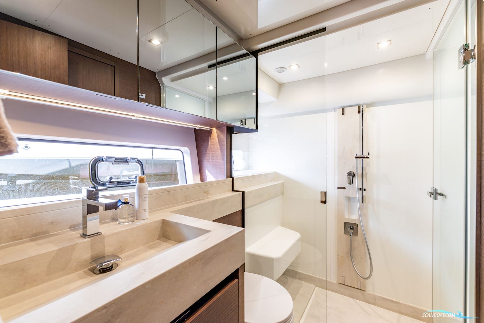 Prestige 590