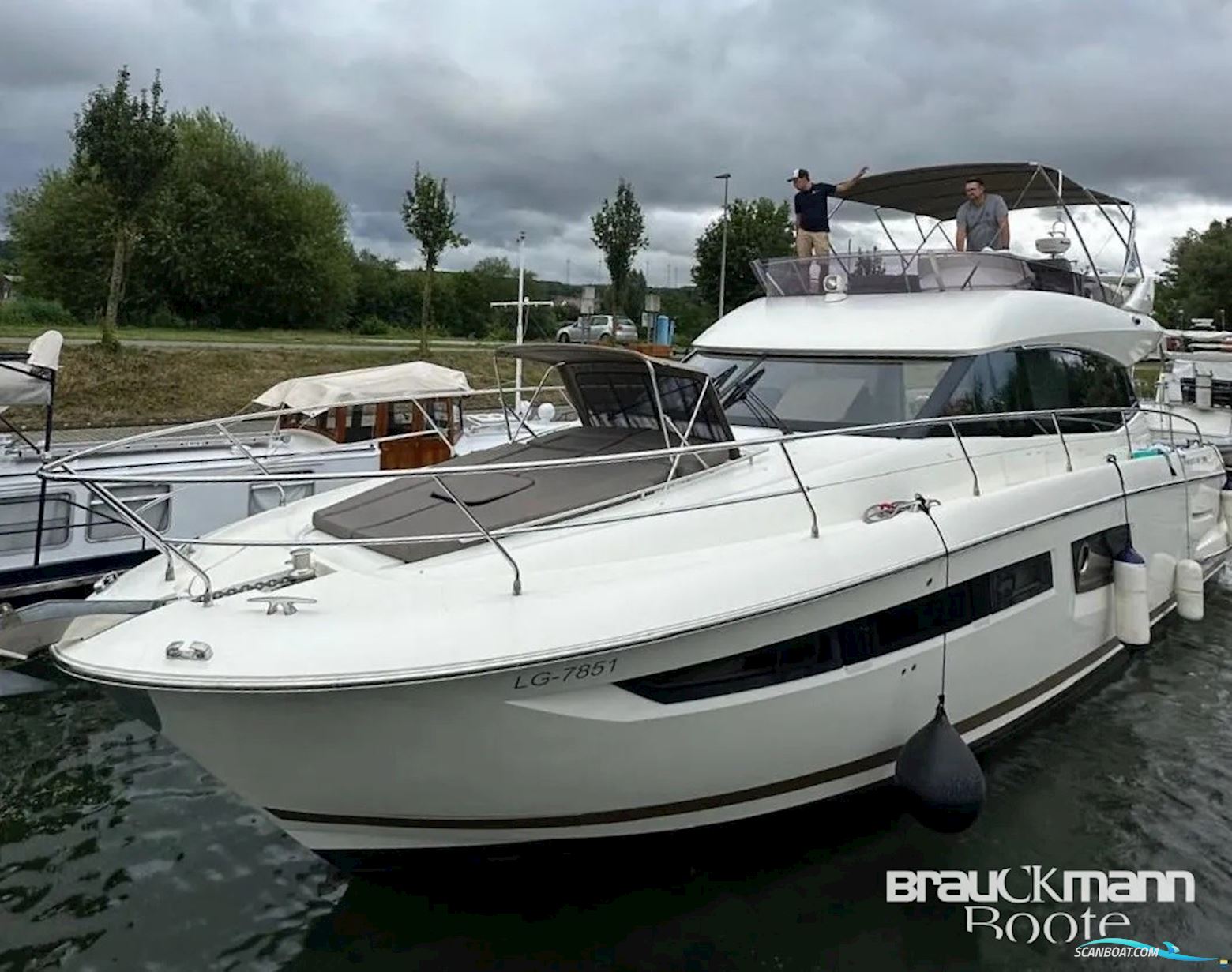 Prestige Yachts 500 Fly Motorboat 2017, with Volvo Penta engine, Luxembourg