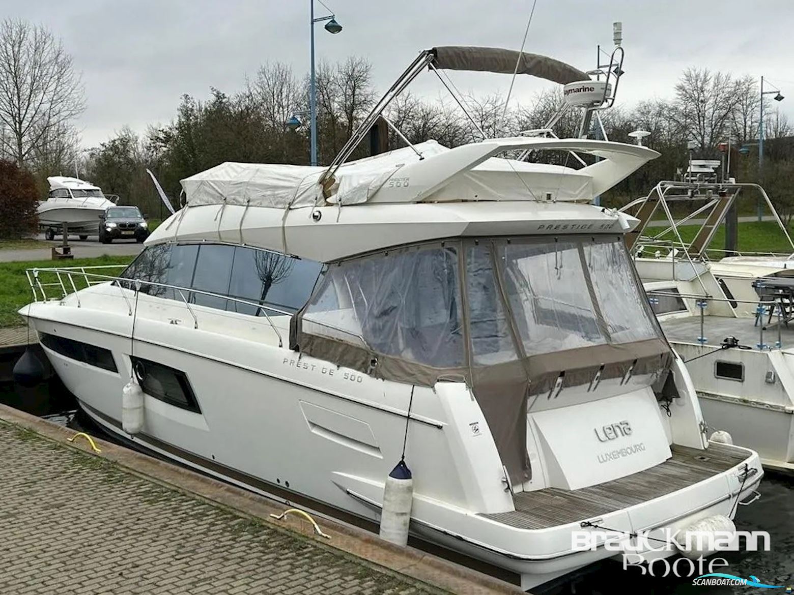 Prestige Yachts 500 Fly