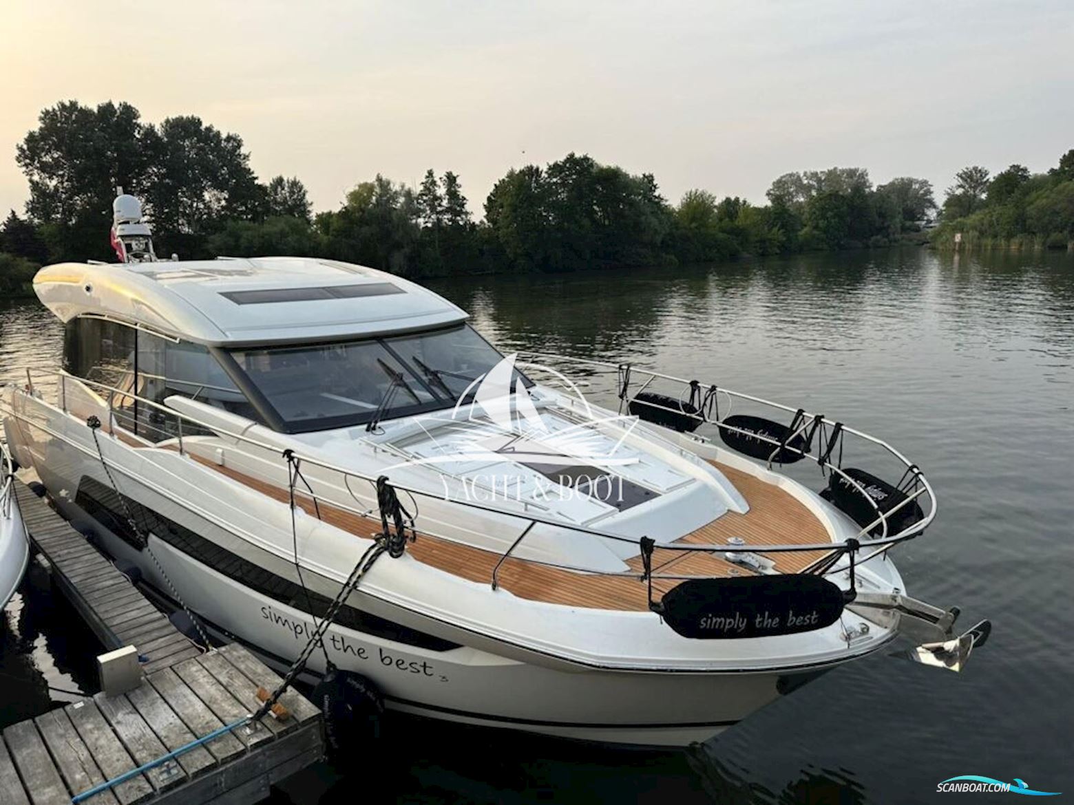 Prestige Yachts 520 S