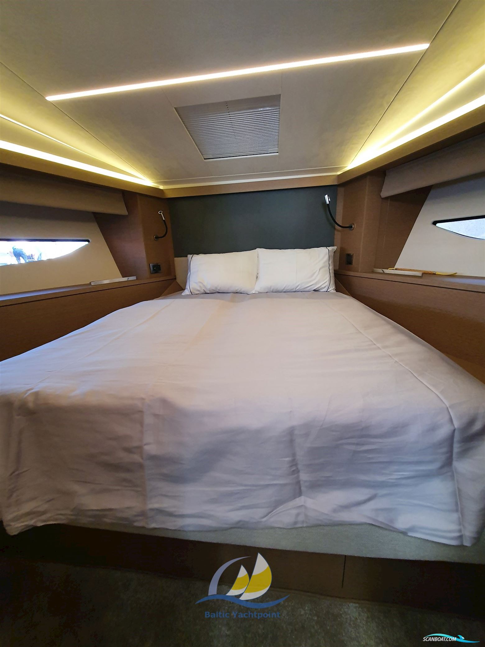 Prestige Yachts Prestige 420 Fly