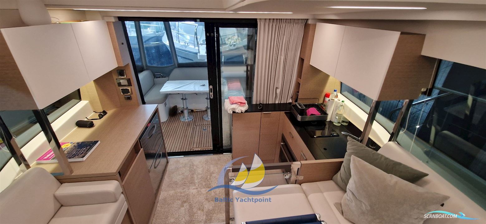 Prestige Yachts Prestige 420 Fly