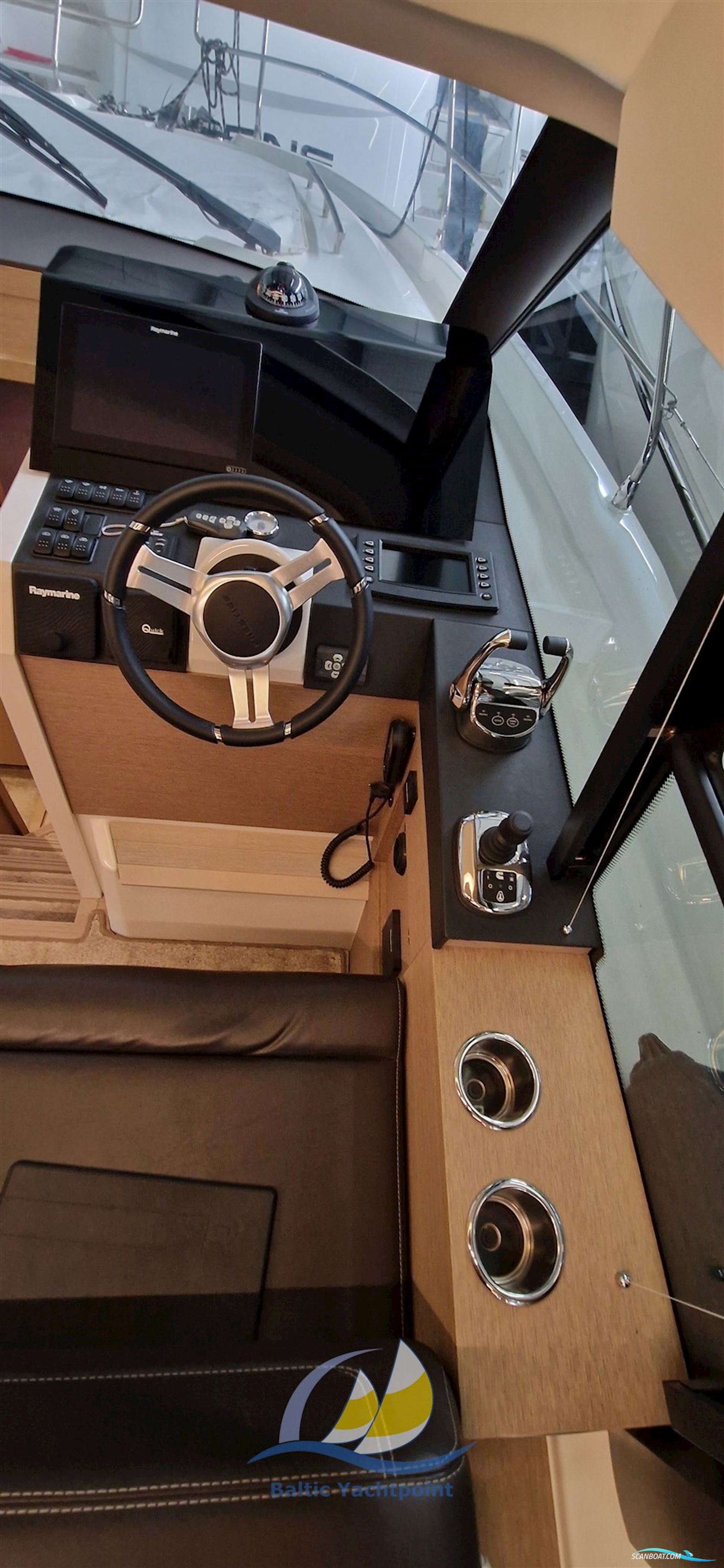 Prestige Yachts Prestige 420 Fly