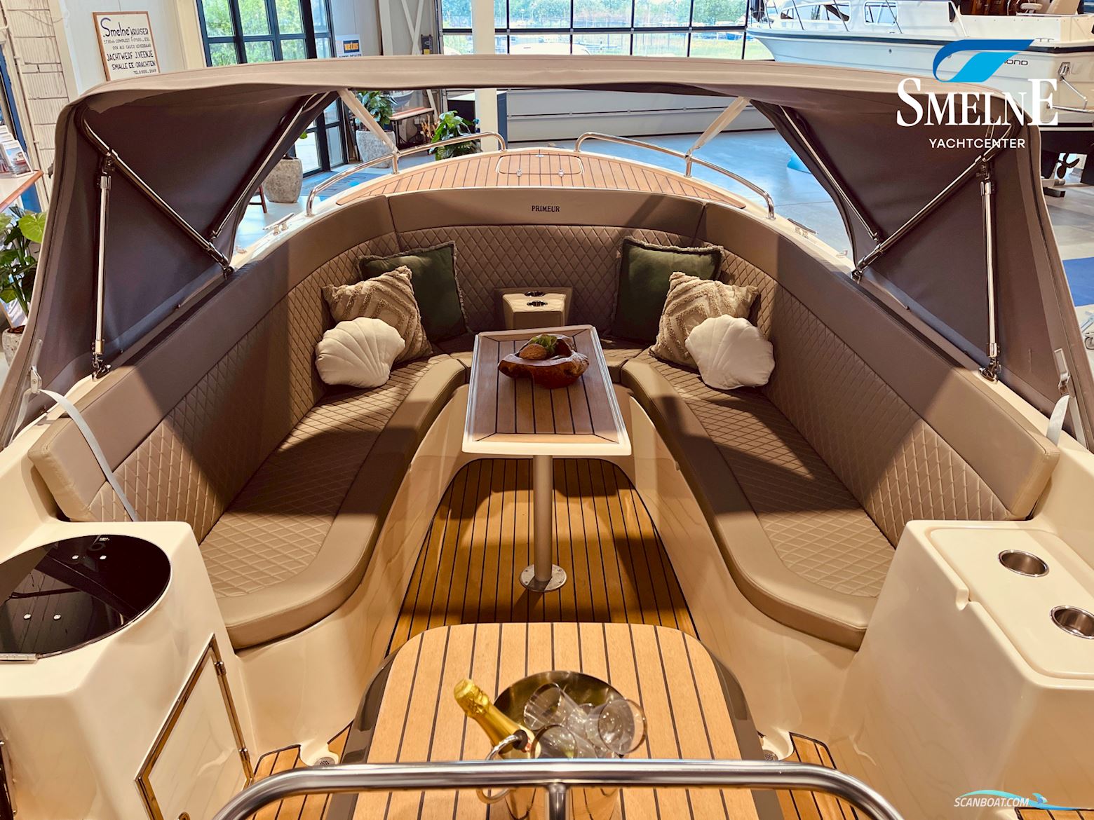 Primeur 700 Lounge