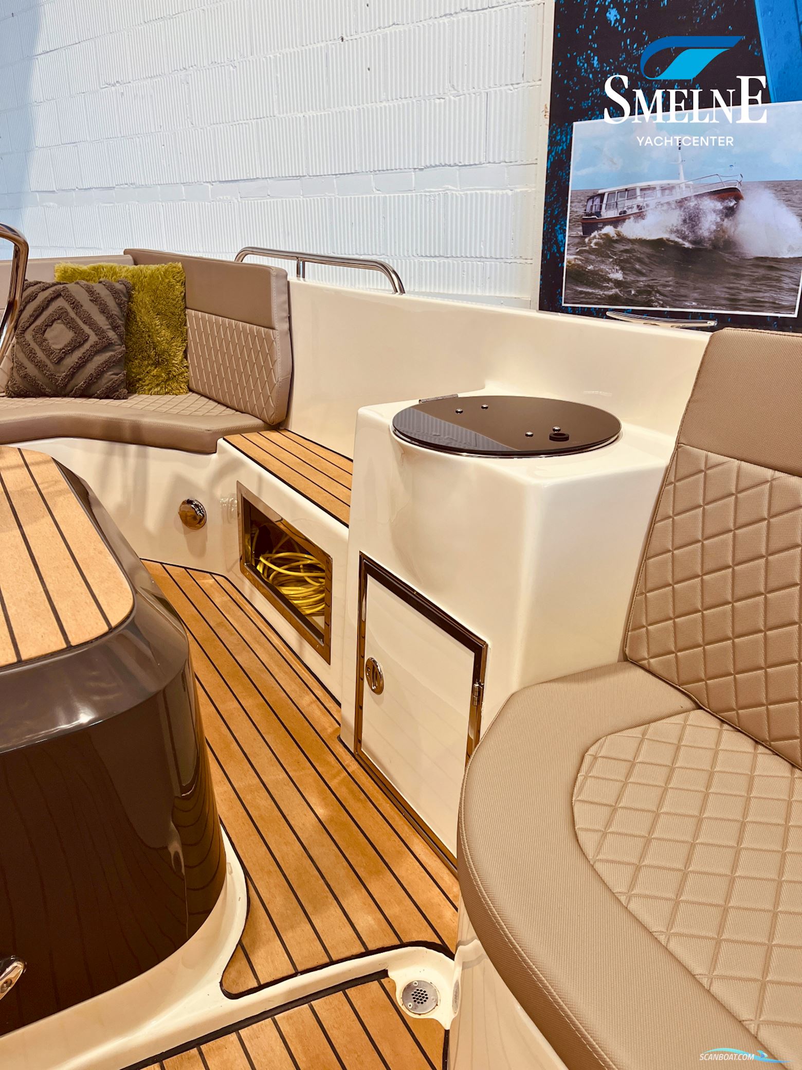 Primeur 700 Lounge