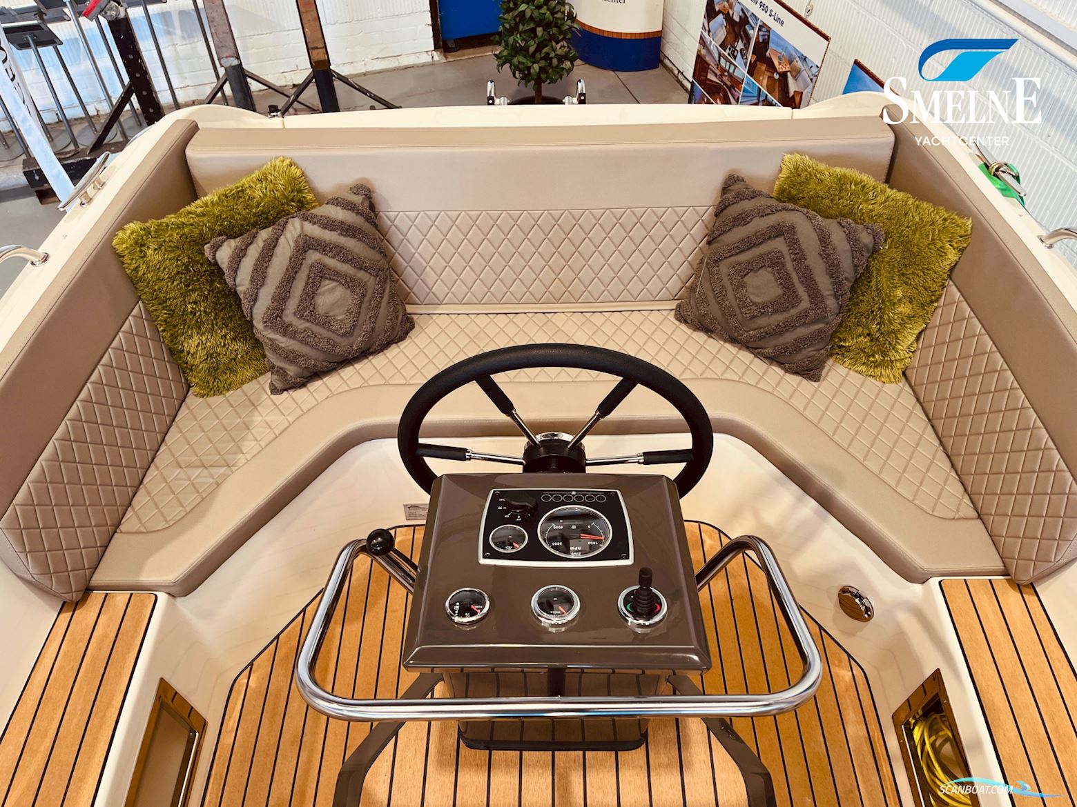 Primeur 700 Lounge