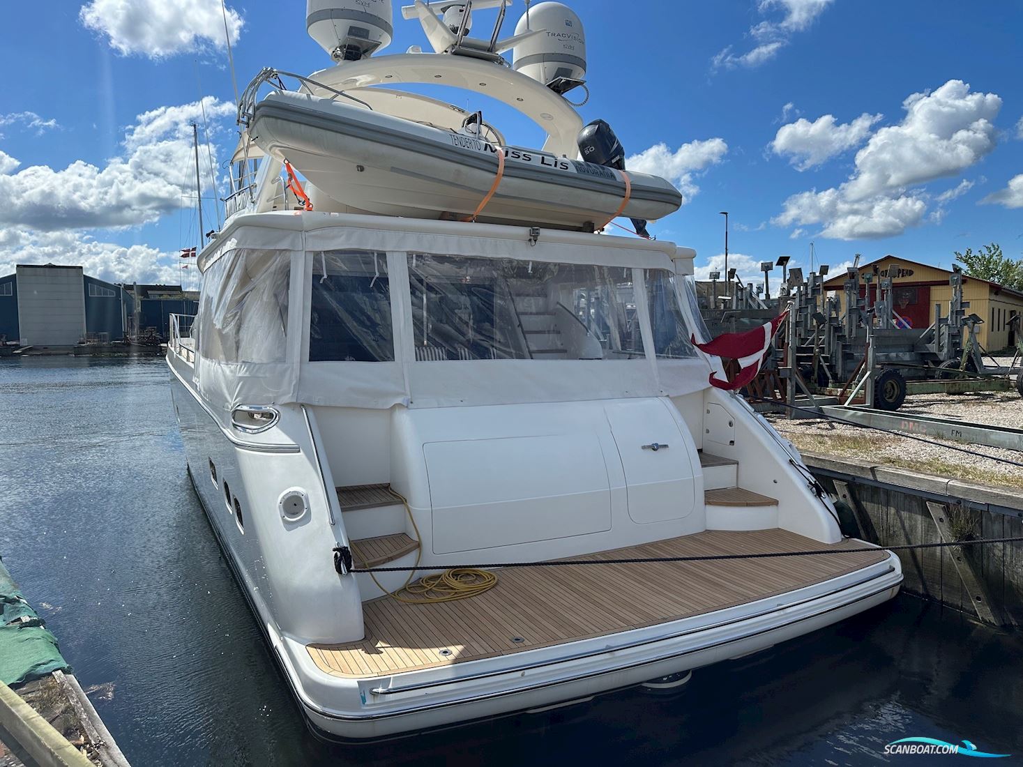 Princess 23M