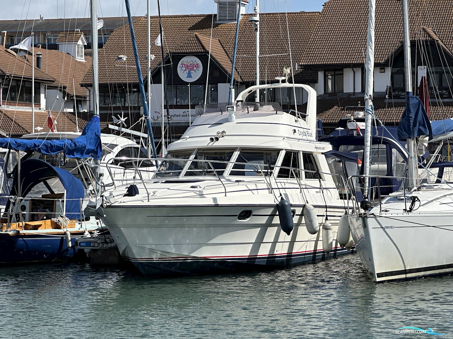 Princess 330 Motorboat 1989, with Volvo Penta engine, United Kingdom