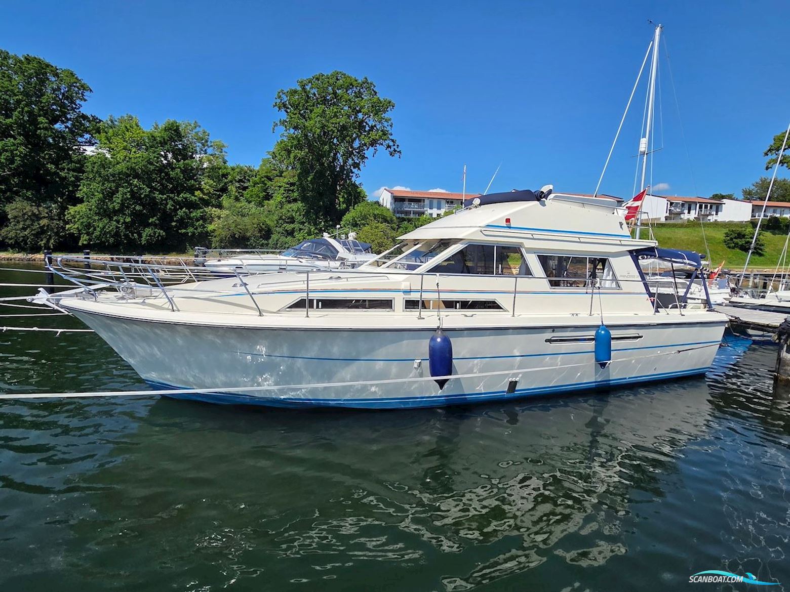 PRINCESS 38 Fly Motorboat 1985, with Ford Mermaid engine, Denmark