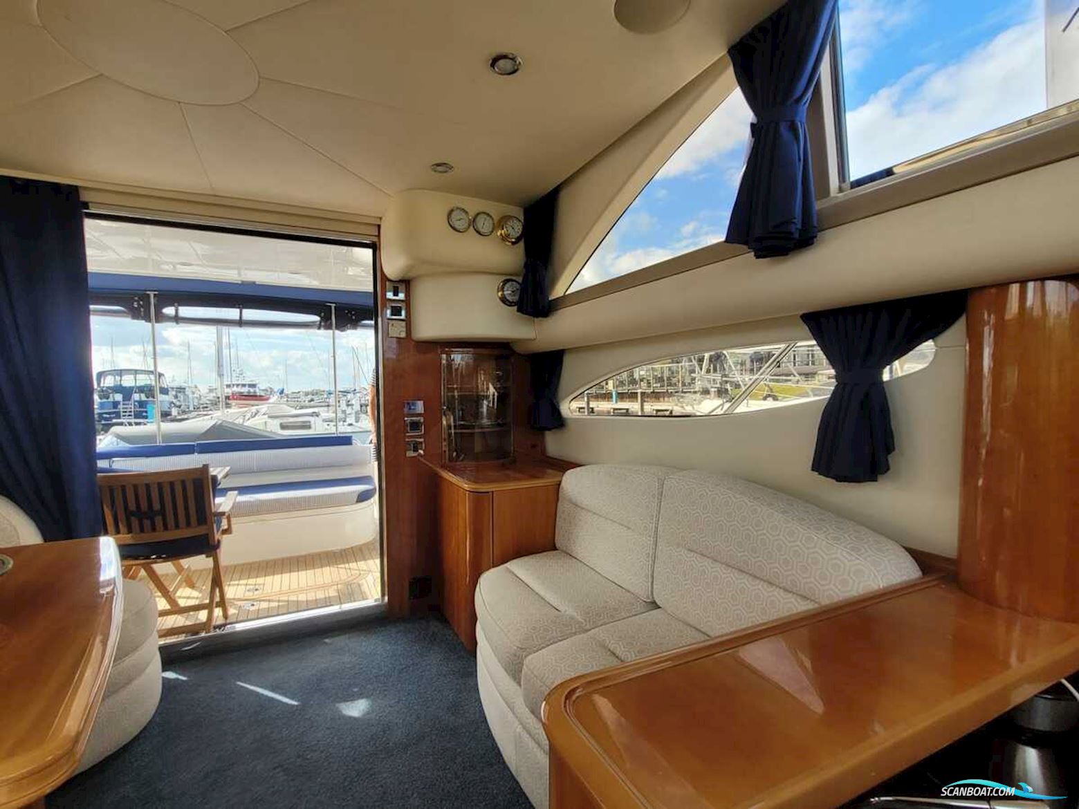 PRINCESS 38