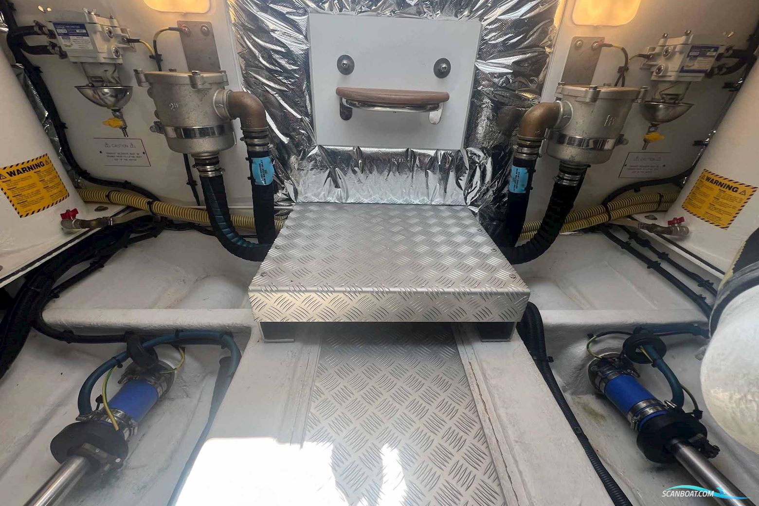 PRINCESS 42 Flybridge Motor Yacht