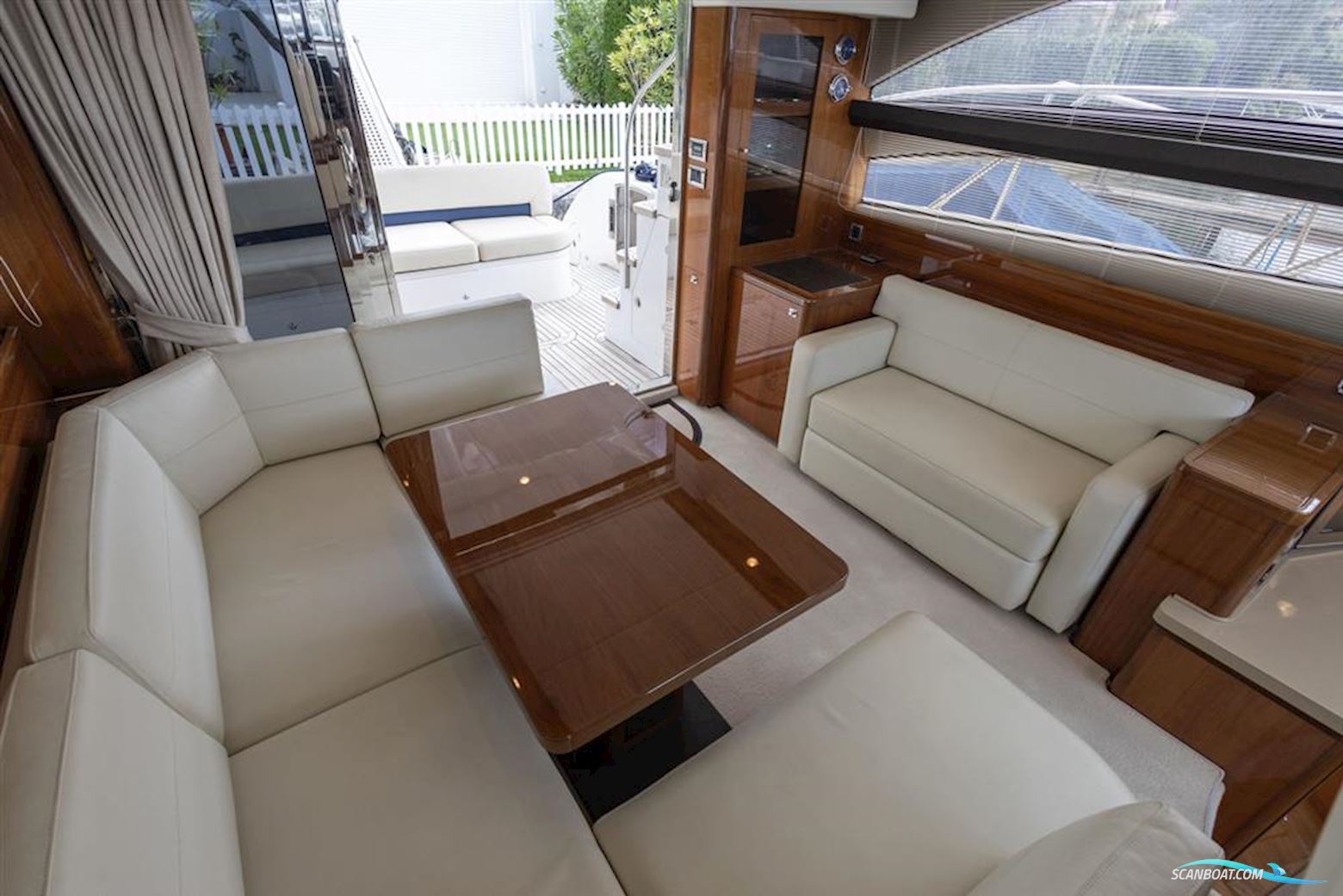 Princess 42 Flybridge