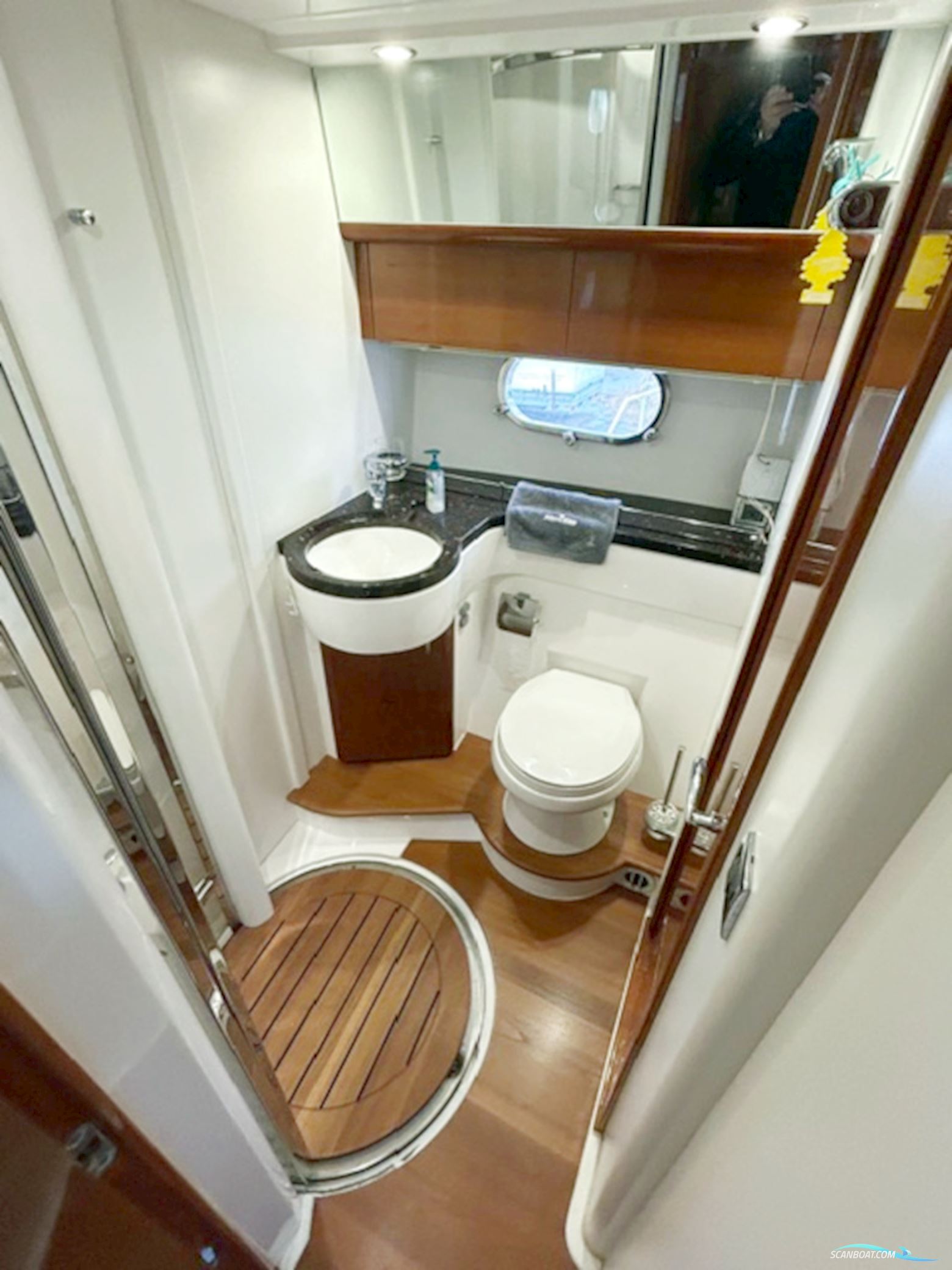 Princess 42 Flybridge