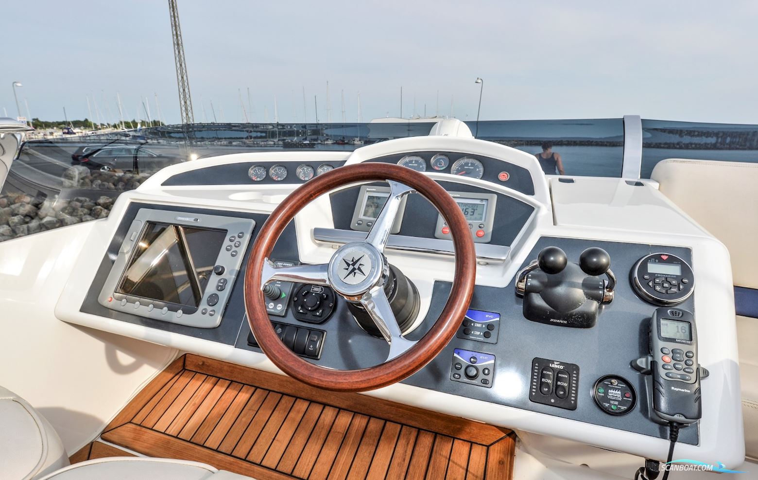 Princess 42 Flybridge