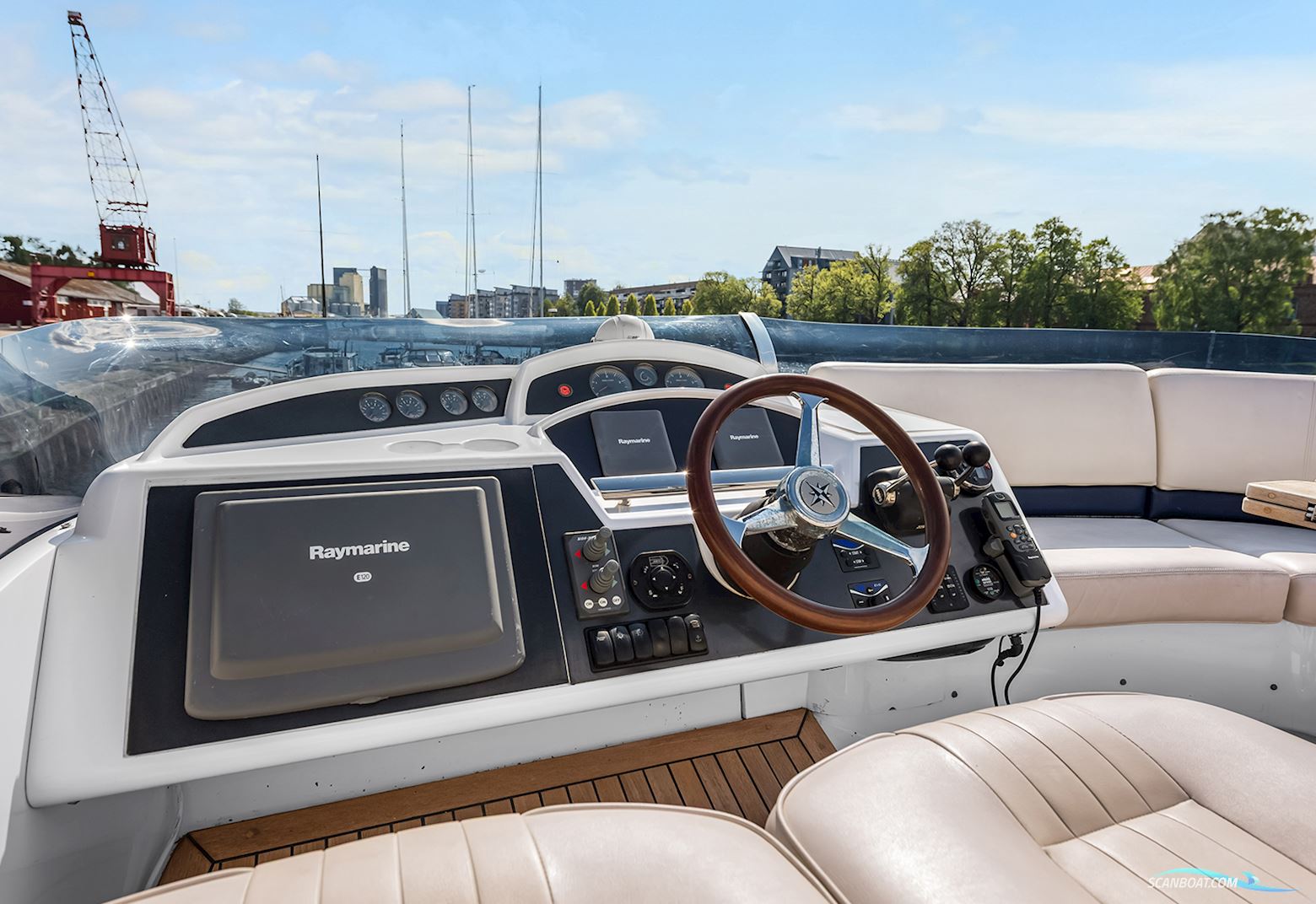 PRINCESS 42 Flybridge