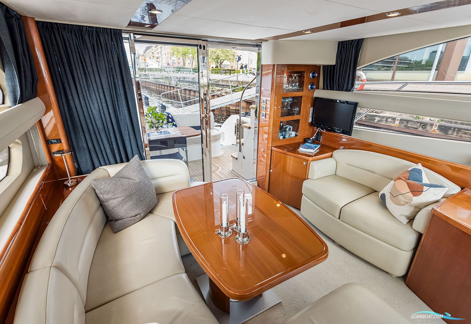 PRINCESS 42 Flybridge
