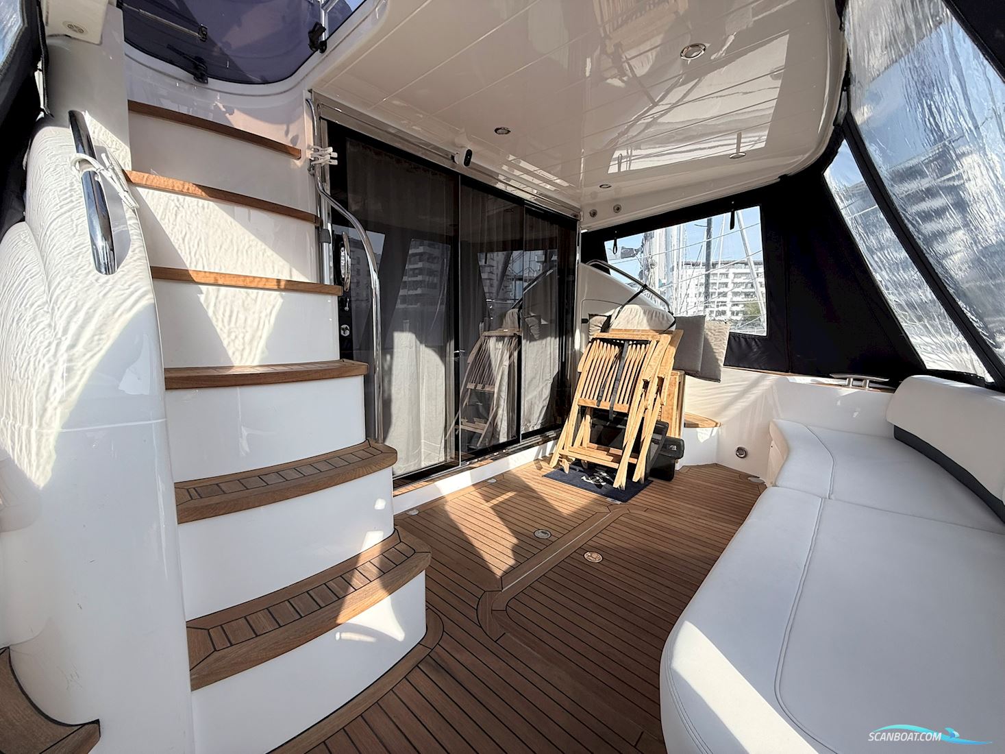 Princess 42 flybridge