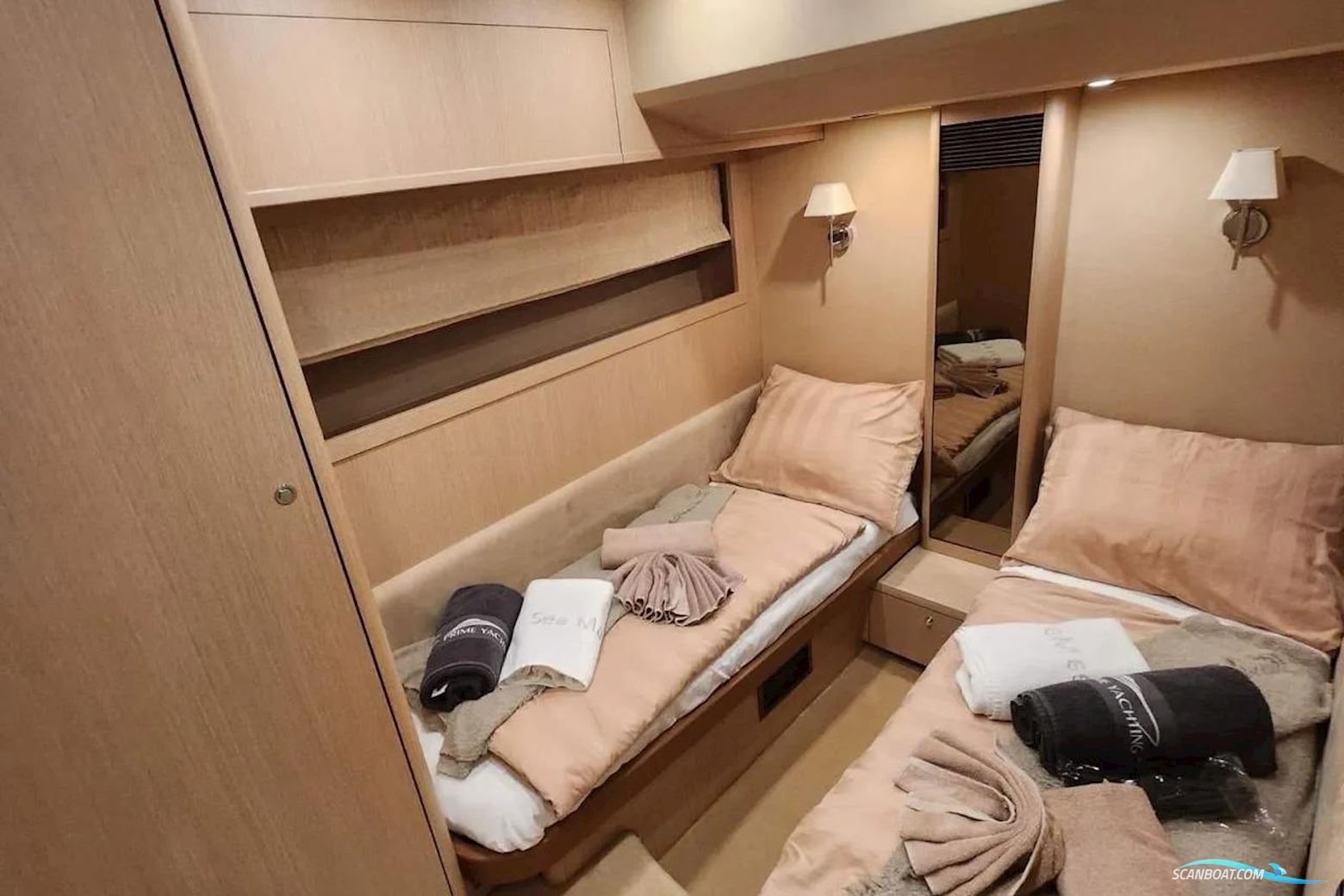 PRINCESS 62 Flybridge Motor Yacht