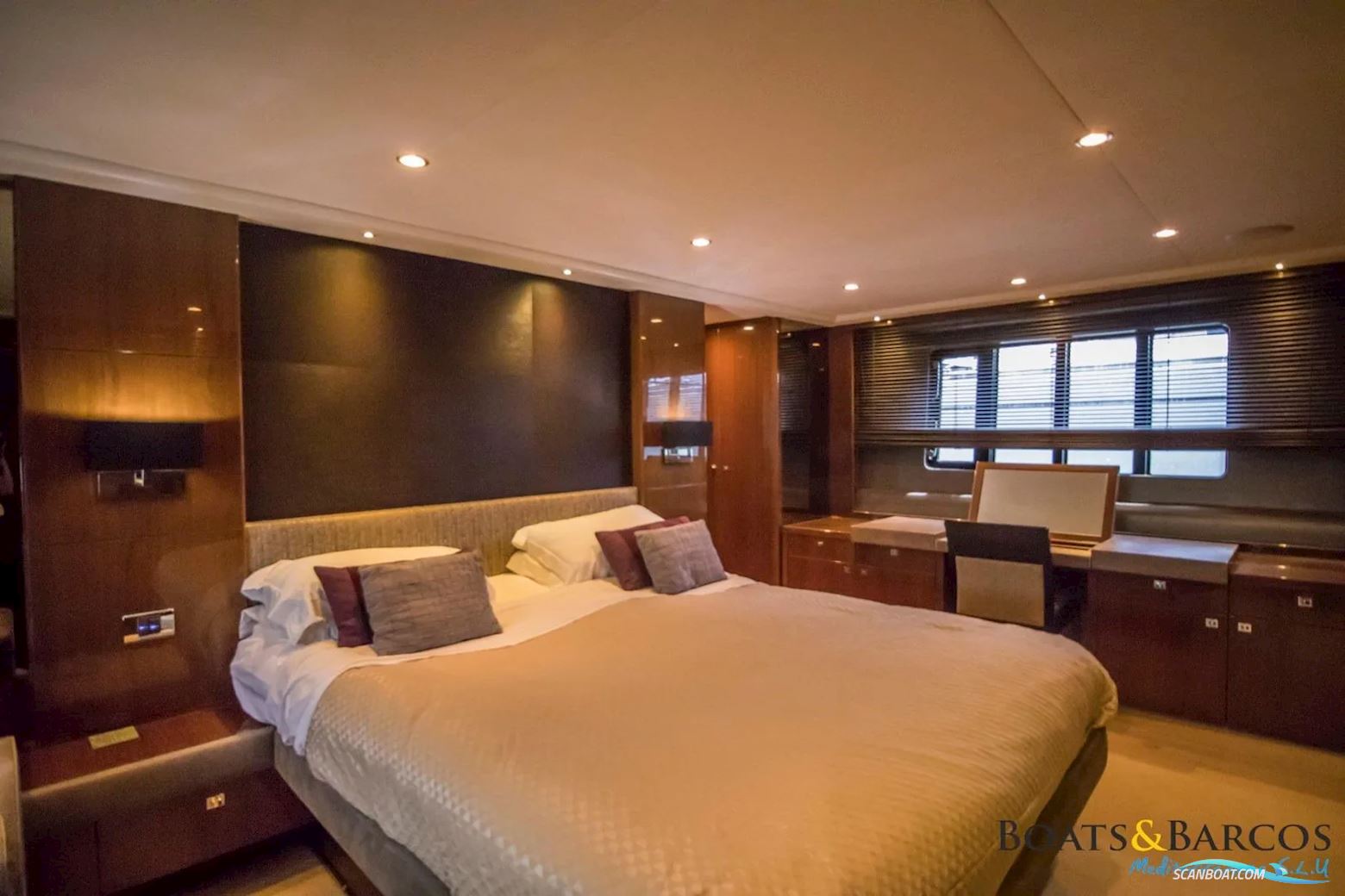 PRINCESS 72 Motor Yacht