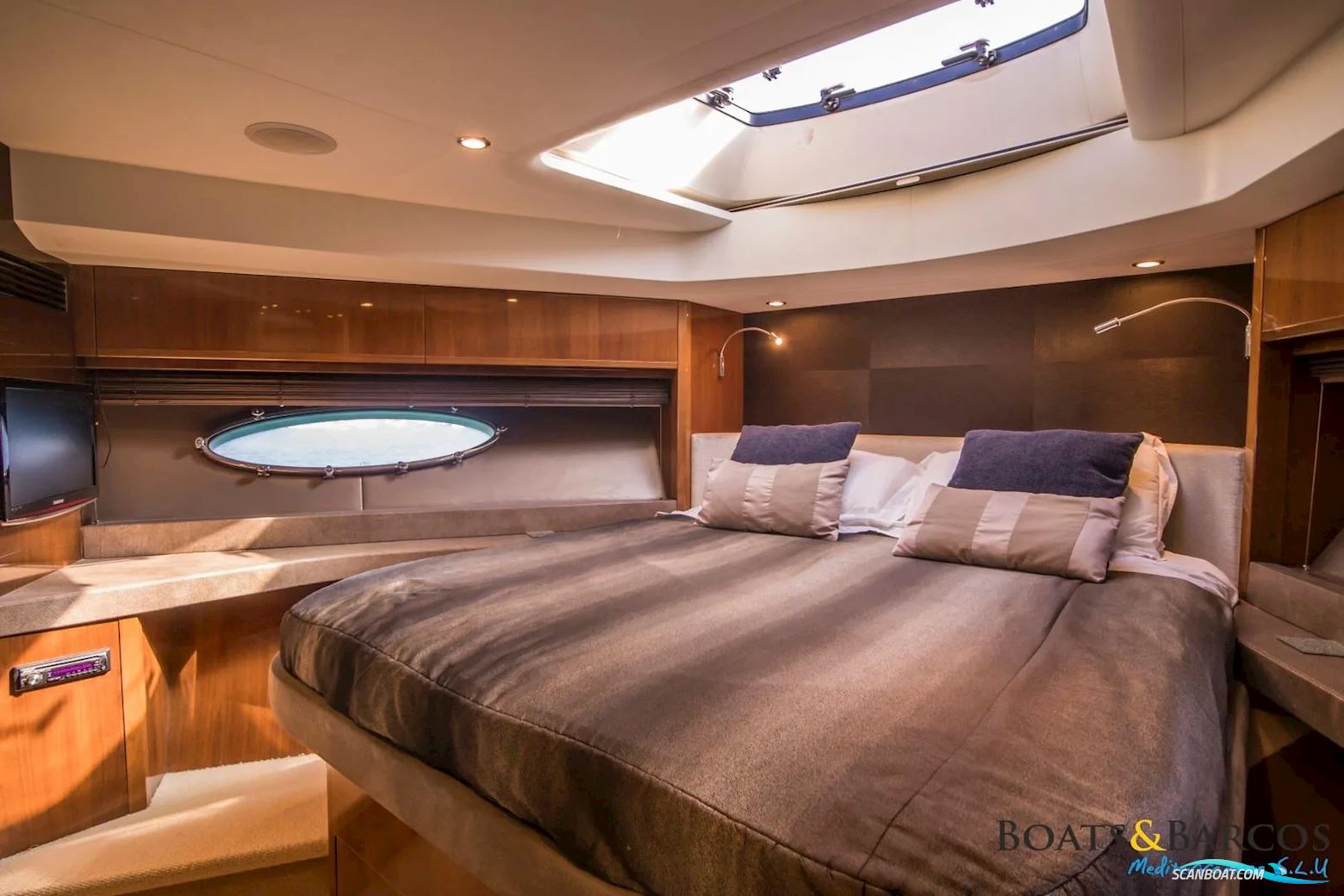 PRINCESS 72 Motor Yacht