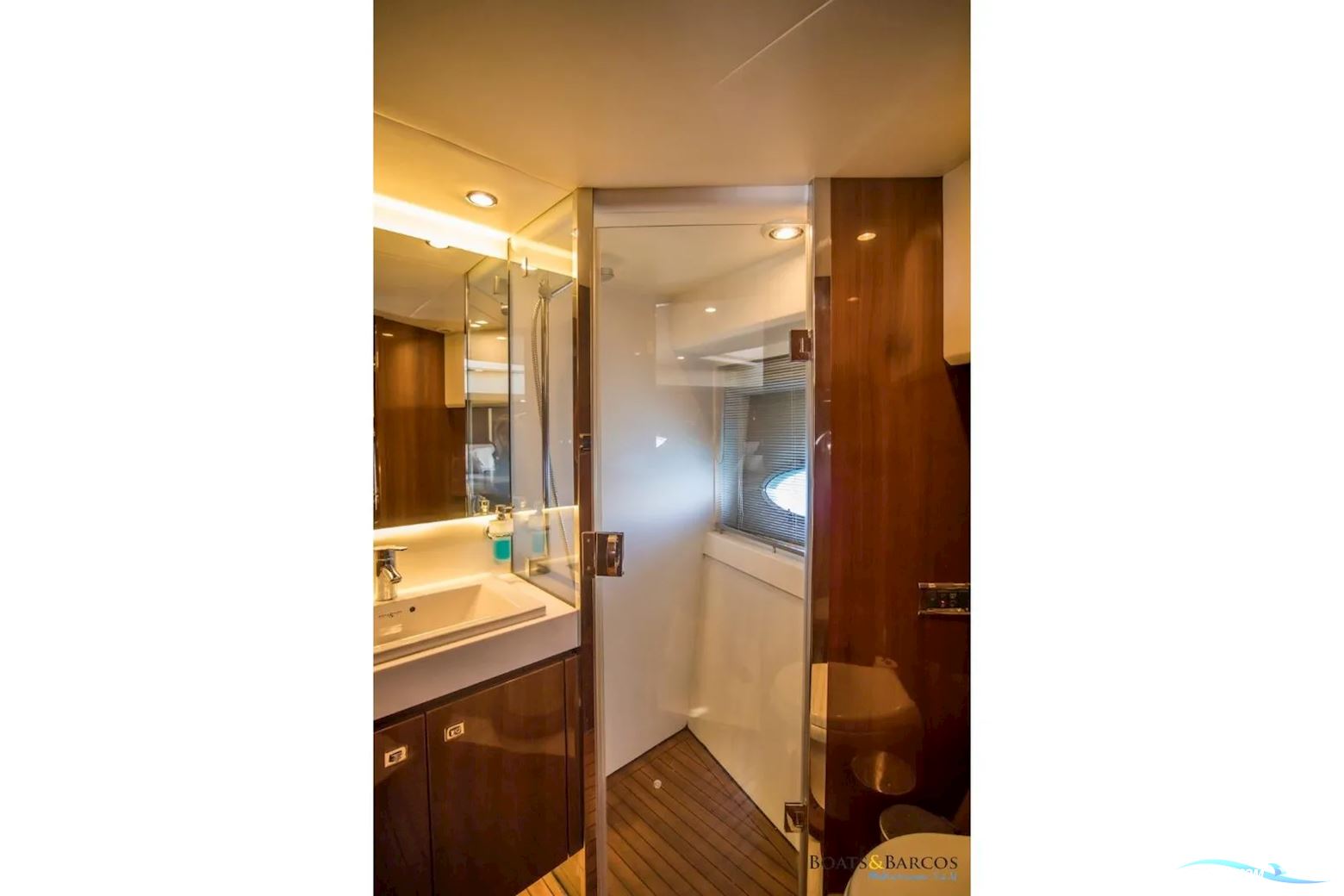 PRINCESS 72 Motor Yacht