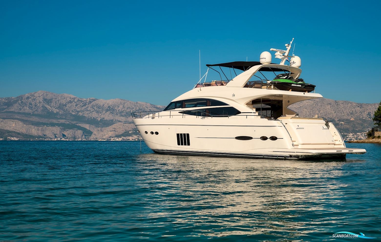 Princess 72 Motorboat 2011, with Caterpillar engine, Croatia