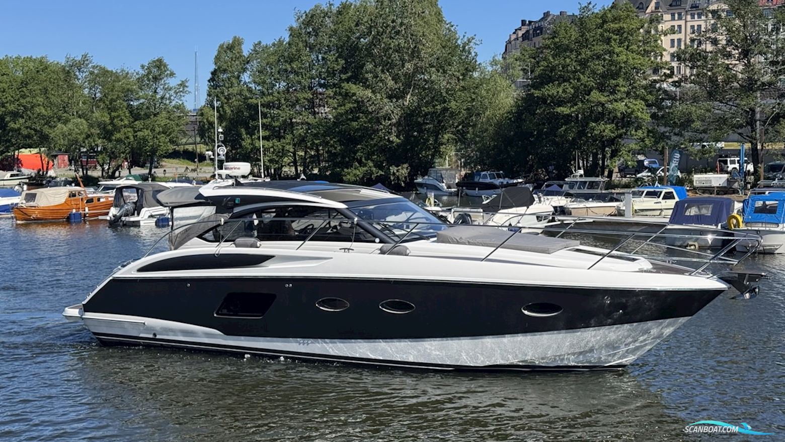 Princess V39 Motorboat 2016, with Volvo Penta engine, Sweden