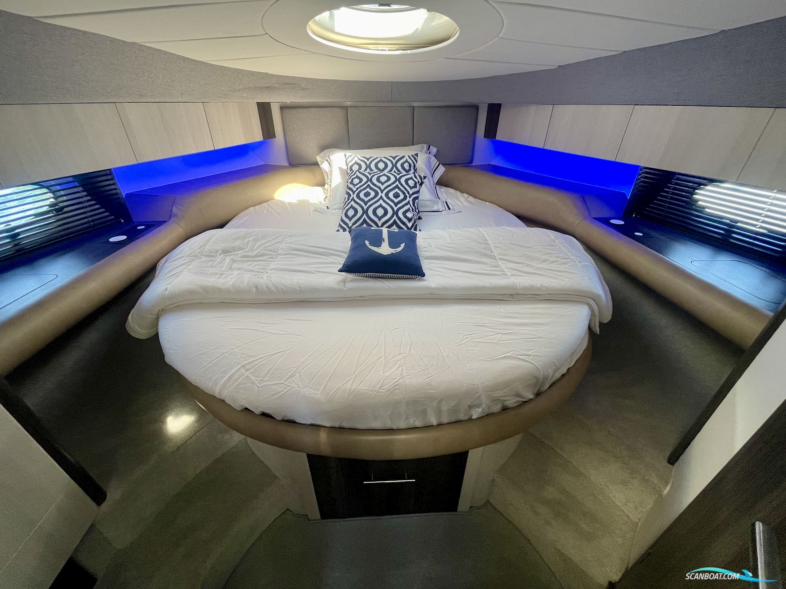 PRINCESS V40